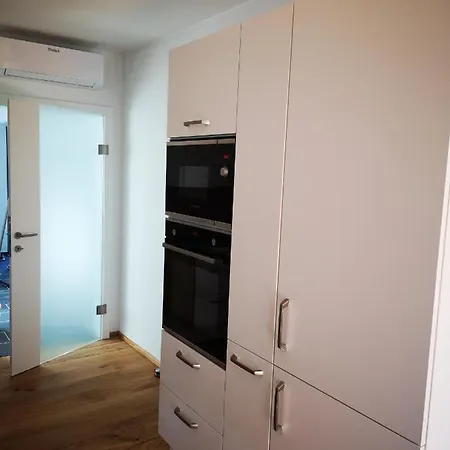 Apartment Spacy Next To The Center Of With Terrasse *